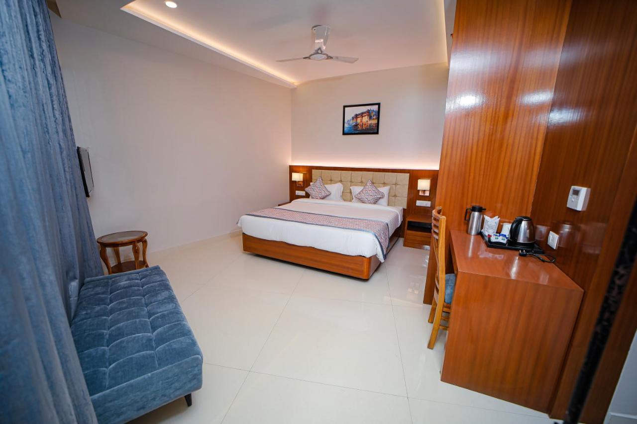 Hotel Veda By Rks Varanasi Exterior foto